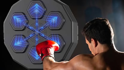 Se trata de un artículo que describe un modelo de máquina de boxeo musical para entrenarse en casa.
