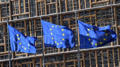 Banderas de Europa frente al edificio del Consejo.