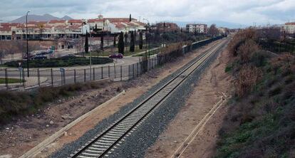 V&iacute;a de tren de la estaci&oacute;n de Granada.
