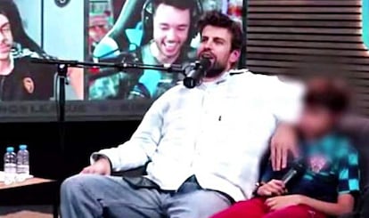 Piqué y su hijo, en la retransmisión de Twitch sobre la Kings League.