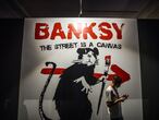DVD 1030 (02-12-20) Exposicion de Banksy, en el Circulo de Bellas Artes, Madrid. Foto Samuel Sanchez