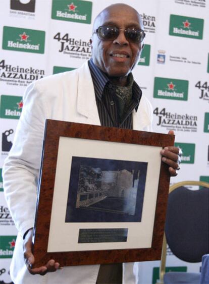 El baterista Roy Haynes recoge el premio Jazzlandia 2009