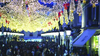 Alumbrado navideño en la calle Larios de Málaga.