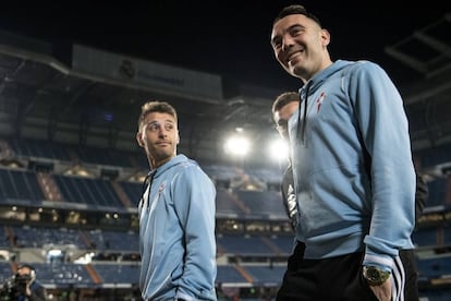 Kevin Vázquez (izq) junto a Iago Aspas en la previa del partido frente al Real Madrid de la jornada 24.