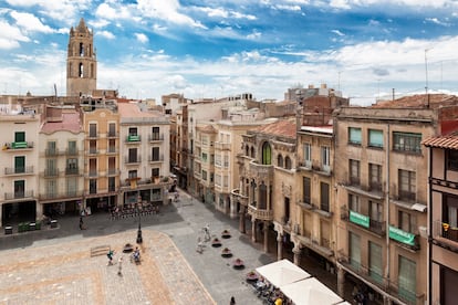 44. Tarragona: Plaza del Mercadal (Reus).