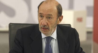Rubalcaba, el pasado 24 de septiembre, en una reunión en la sede del PSOE