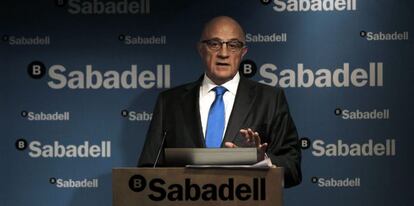 El presidente de Banco Sabadell, Josep Oliu. EFE/Archivo