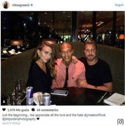 Chloe Green junto a Jeremy Meeks y el fotógrafo Jim Jordan.