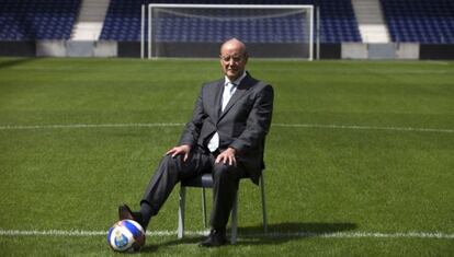 Jorge Pinto da Costa, en el césped del estadio do Dragão
 