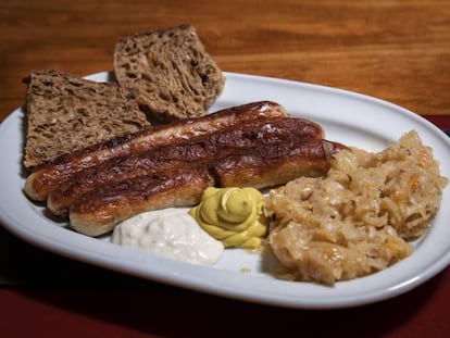 Las salchichas caseras de Leinerhaus, una receta familiar con chucrut y pan de bagazo