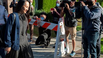 A vice-presidenta da Huawei, Meng Wanzhou, na chegada para uma audiência em Vancouver.