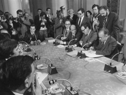 La firma de los Pactos de La Moncloa en 1977