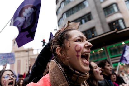 Manifestación de estudiantes con motivo del Día Internacional de la Mujer, este viernes en Madrid. 