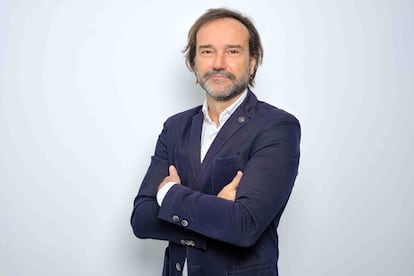 Alfasigma ha nombrado a David Barrios nuevo director general de la compañía para España y Portugal. Durante casi tres años, ocupó la presidencia del sector de diagnóstico in vitro de la Federación Española de Empresas de Tecnología Sanitaria. A lo largo de su carrera también ha de­sempeñado otras posiciones de liderazgo en empresas como QuidelOrtho, Galderma, Bausch & Lomb, Hydrafacial y Johnson & Johnson.