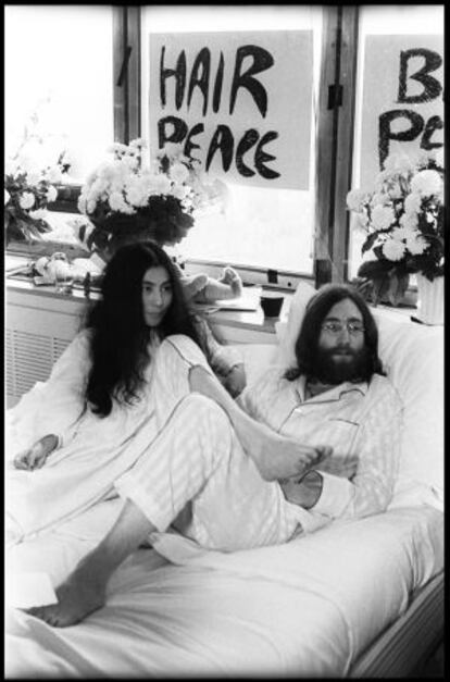 Yoko Ono y John Lennon, en 1969.