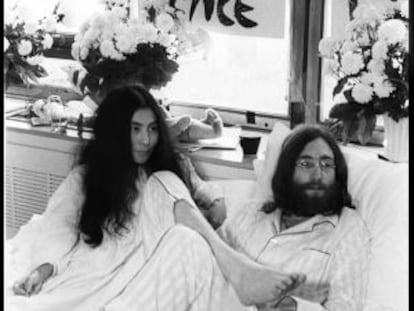 Yoko Ono y John Lennon, en 1969.