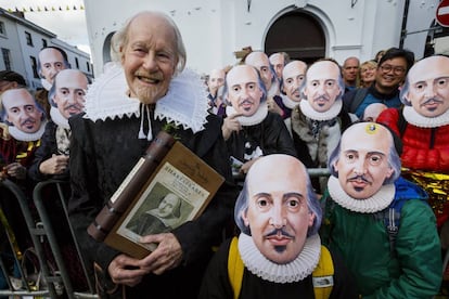 Un momento de la conmemoraci&oacute;n de los 400 a&ntilde;os de la muerte de Shakespeare, en Stratford-upon-Avon.