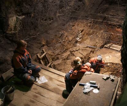 Excavaciones del yacimiento de Denisova en el sur de Siberia.
