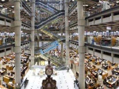 Interior de la sede corporativa de Lloyd&rsquo;s, el mayor mercado de seguros del mundo, en Londres. 