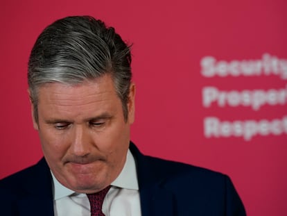 El líder del Partido Laborista británico, Keir Starmer, este lunes en la sede londinense de la formación