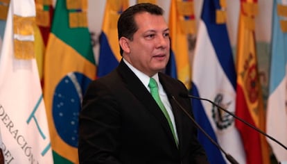 El presidente de la CNDH, Raúl Plascencia Villanueva.