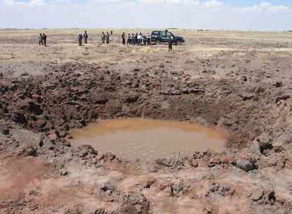 Aspecto del cráter formado al caer un meteorito en Puno (Perú) el pasado 15 de septiembre.