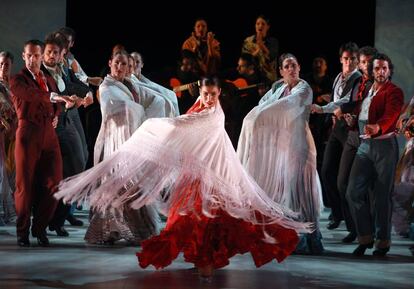 Escena de la coreograf&iacute;a &#039;Sorolla&#039;, del Ballet Nacional de Espa&ntilde;a, en su presentaci&oacute;n en los Teatros del Canal, en 2014.