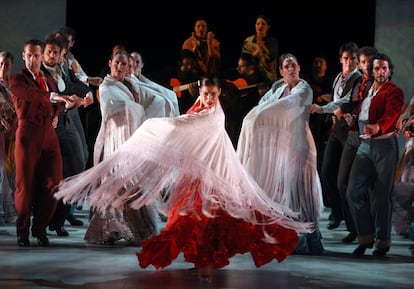 Escena de la coreograf&iacute;a &#039;Sorolla&#039;, del Ballet Nacional de Espa&ntilde;a, en su presentaci&oacute;n en los Teatros del Canal, en 2014.