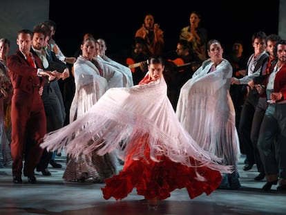 Escena de la coreograf&iacute;a &#039;Sorolla&#039;, del Ballet Nacional de Espa&ntilde;a, en su presentaci&oacute;n en los Teatros del Canal, en 2014.