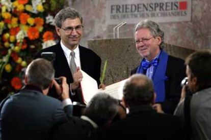 Orhan Pamuk, tras recibir el Premio de la Paz de la Asociación de Editores y Libreros Alemanes.