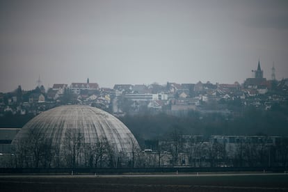 Vista de la central nuclear en proceso de desmantelamiento en Neckarwestheim (Alemania).