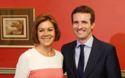 Pablo Casado, María Dolores de Cospedal y Adolfo Suárez Illana, durante el desayuno informativo de Fórum Europa en un hotel de Madrid.