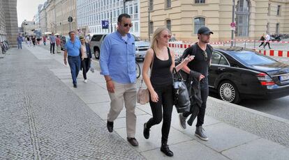 Tiffany Trump, paseando en Berl&iacute;n.