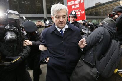 Chris Huhne, el pasado 11 de marzo, cuando ingres&oacute; en la c&aacute;rcel.