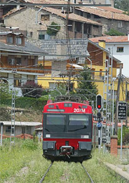 Estado de la vía en la estación de Campdevànol, ayer.