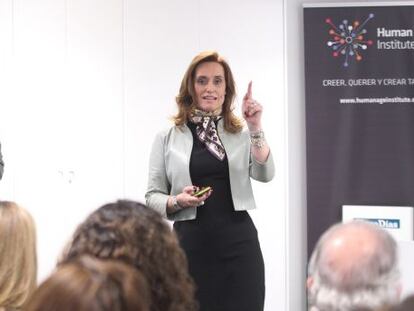 Laura Gonz&aacute;lez-Molero, presidenta de Bayer en Latinoam&eacute;rica, durante la clase magistral que imparti&oacute; ayer en la sede de Cinco D&iacute;as.