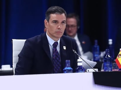 El presidente del Gobierno, Pedro Sánchez, durante la sesión plenaria de cumbre de la OTAN de Madrid,