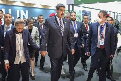 Nicolás Maduro en los pasillos de la Conferencia Mundial sobre el clima COP27 en el Centro Internacional de Convenciones de Sharm El-Sheikh, Egipto.