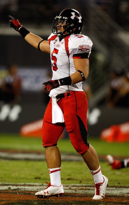 Manti Te'o durante un partido en Florida en 2009, cuando era una joven promesa.