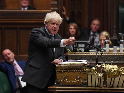 Boris Johnson responde durante la sesión de control al Gobierno en la Cámara de los Comunes, el 16 de septiembre de 2020.