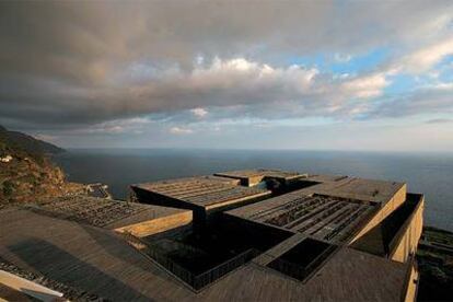 Centro de las Artes de la Casa das Mudas en Calheta, Madeira, obra del arquitecto Paulo David.