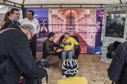 Efraín 'El Zipa' Forero en Zipaquirá durante la etapa final del Tour de France.