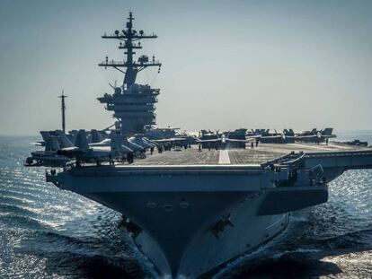 El portaaviones Carl Vinson, en el Golfo Pérsico.