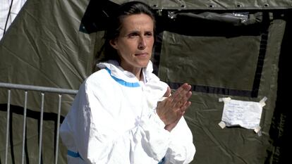 La eurodiputada de Renew Chrysoula Zacharopoulou, en un hospital militar a las afueras de París