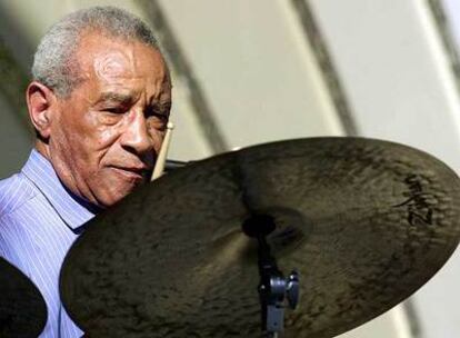 Max Roach, en el Playboy Festival de Los Ángeles en 2001.