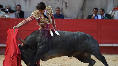 Sebasti&aacute;n Castella, en la corrida de este s&aacute;bado en Las Arenas de Nimes (Francia).