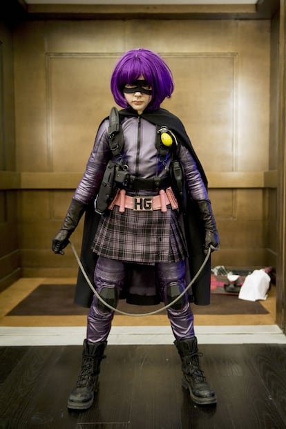 Chloë Moretz dio la campanada y se erigió como estrella indiscutible de Kick Ass gracias al papel de Hit-Girl. Su poderío escénico fue el culpable de que el furor por la peluca violeta volviese a los niveles de Natalie Portman en Closer.