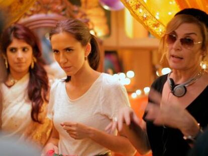 Un momento del rodaje de 'Rastros de sándalo'.