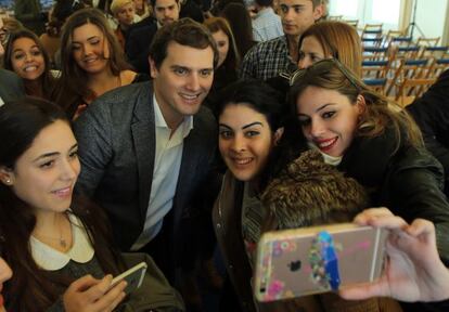Albert Rivera, este miércoles con estudiantes de la Universidad Camilo José Cela.