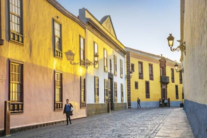 La calle del Obispo Rey, en el casco histórico de San Cristóbal de La Laguna, al norte de Tenerife.